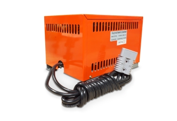 Lader voor HEF1200/4, 24 V / 50 Ah, SolidHub